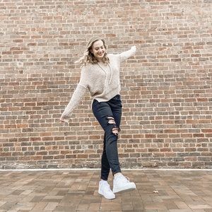 Meet your Posher, Ella